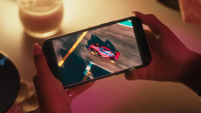 e& Etihad Airways Abu Dhabi F1 Grand Prix – Director's Cut, still 9