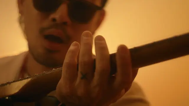 Maxvenn "Harmonica Sunrise", still 3