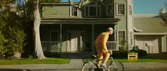 Music Video Romeo Elvis & The Motel "Dessert", still 5